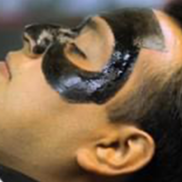 Mascarilla de carbon activado