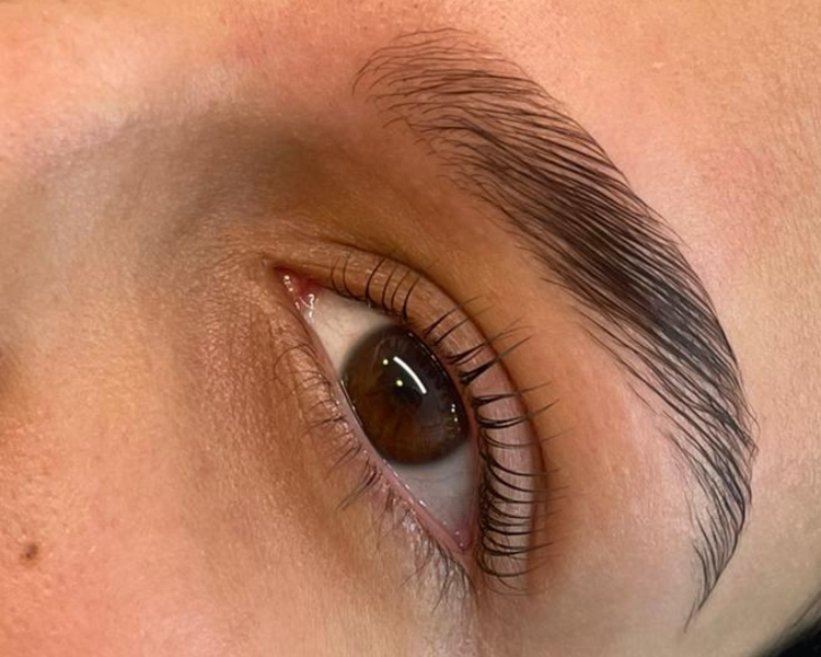  PERFILADO DE CEJAS  + LAMINADO