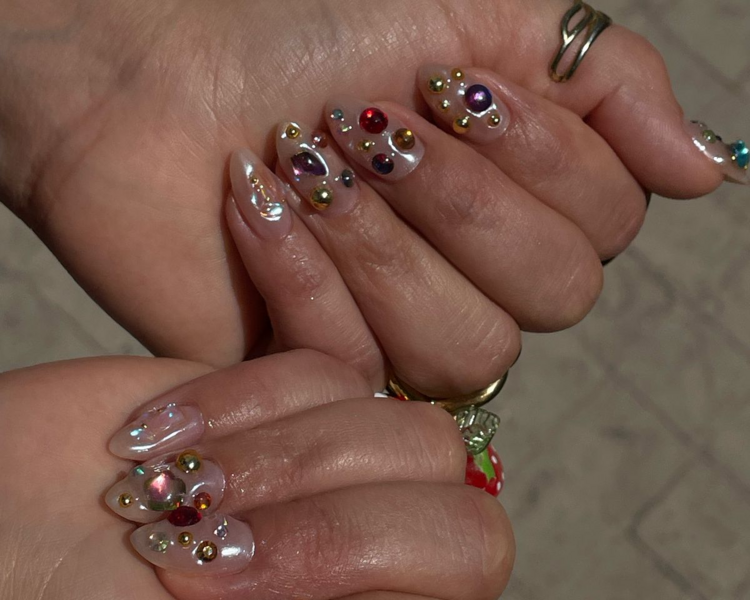 Relleno de acrílico con diseño elaborado