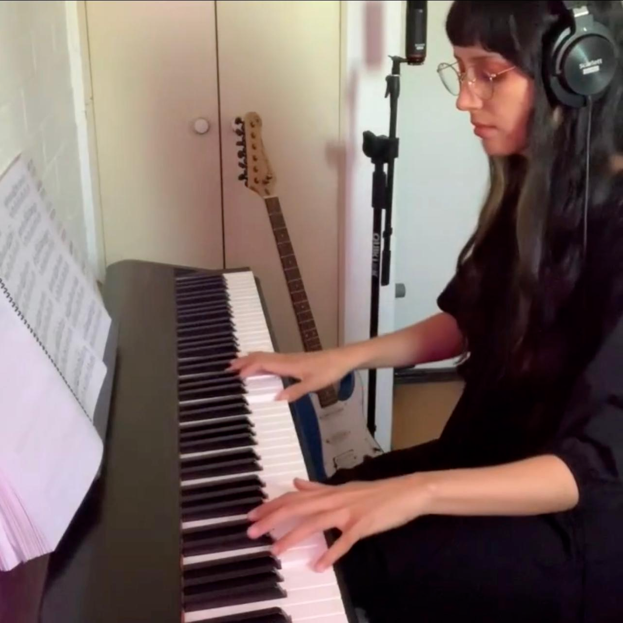 Profesora Piano Daniela