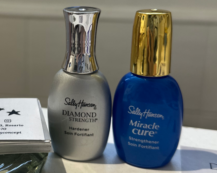 Estetica de manos con fortalecedor sin esmaltado + Retiro otro lugar