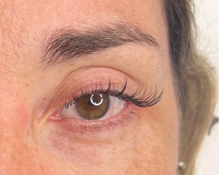 Extensiones pelo por pelo efecto rímel