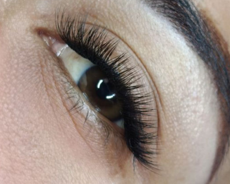 Pestañas punto a punto