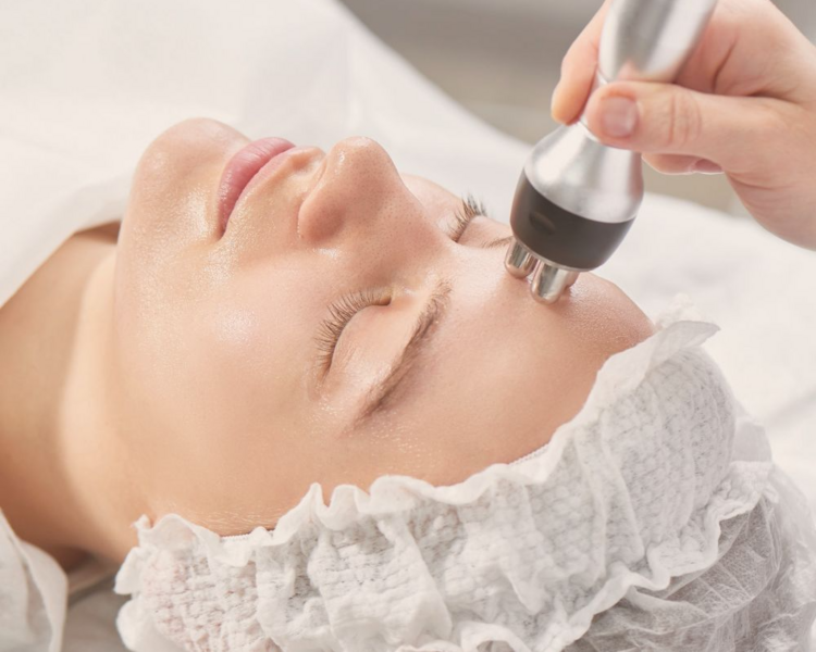 Radiofrecuencia de alta intensidad POWER LIFT (Rostro, cuello y escote) ESCENCIAL