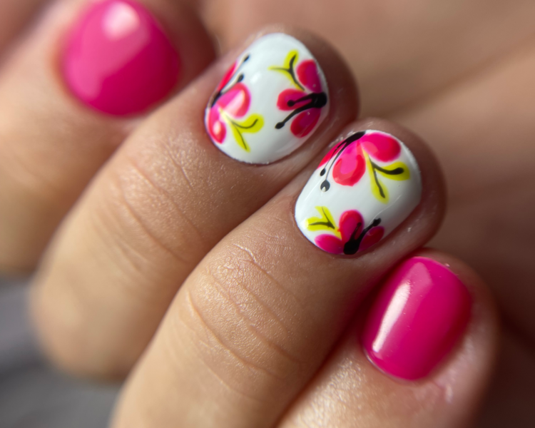MANICURA RUSA + BASE RUBBER O BLUIDER GEL + ESMALTADO 