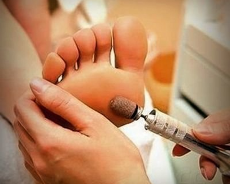 PEDICURIA S/ ESMALTADO 