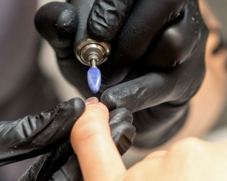 Retiro de gel semipermanente 