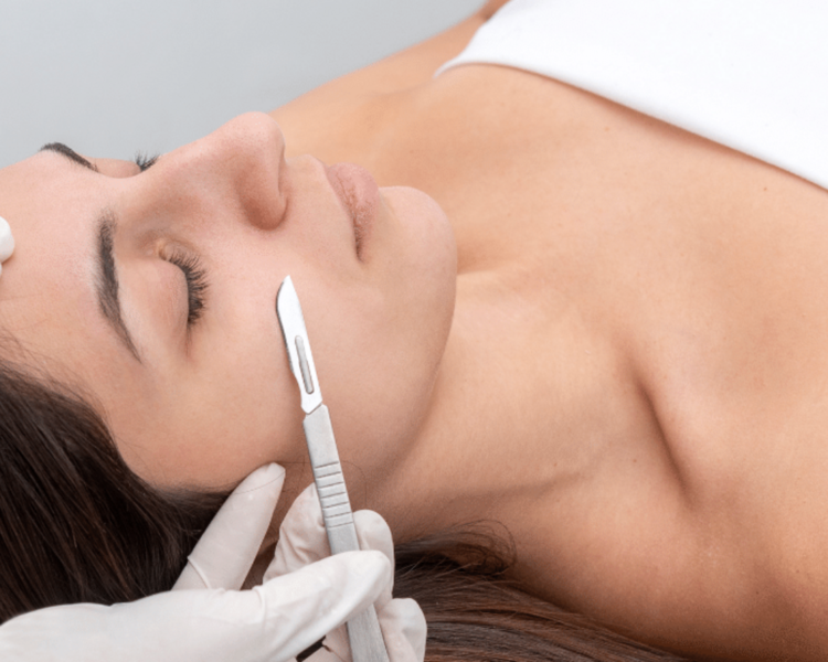 Dermaplaning en rostro