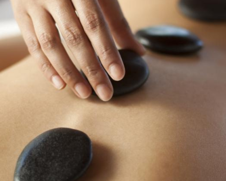 Masaje con piedras calientes solo espalda