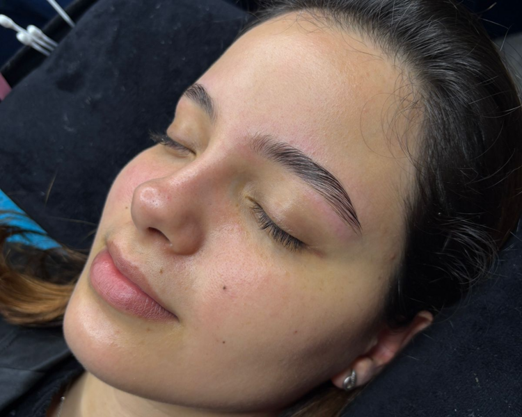 Visagismo, laminado y tinte.