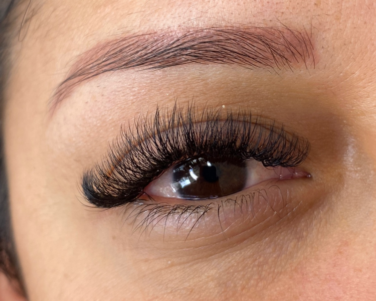 pestañas pelo a pelo efecto volumen ruso