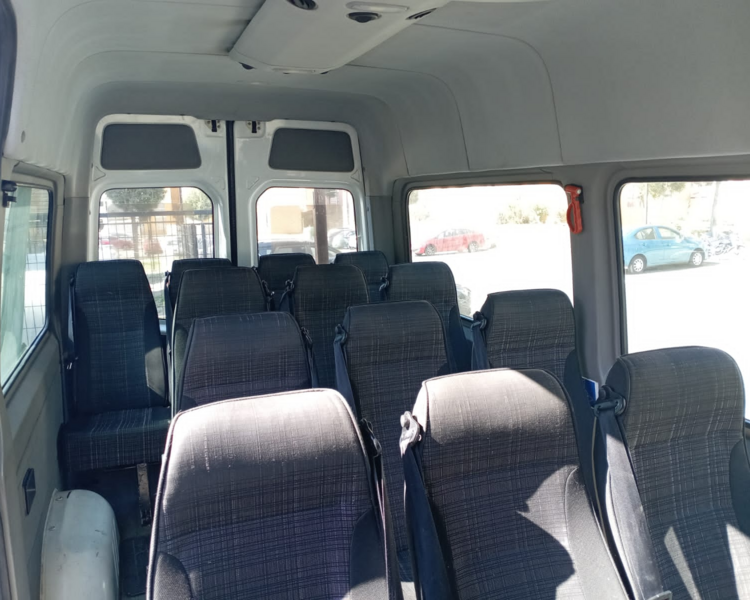 TRASLADOS EN VAN GRANDE HASTA 10 PERSONAS