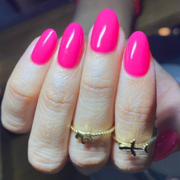 Manicure Permanente técnica Rusa + Retiro de Esmalte interno