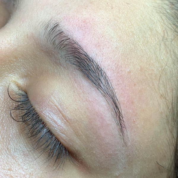 Perfilado de cejas 
