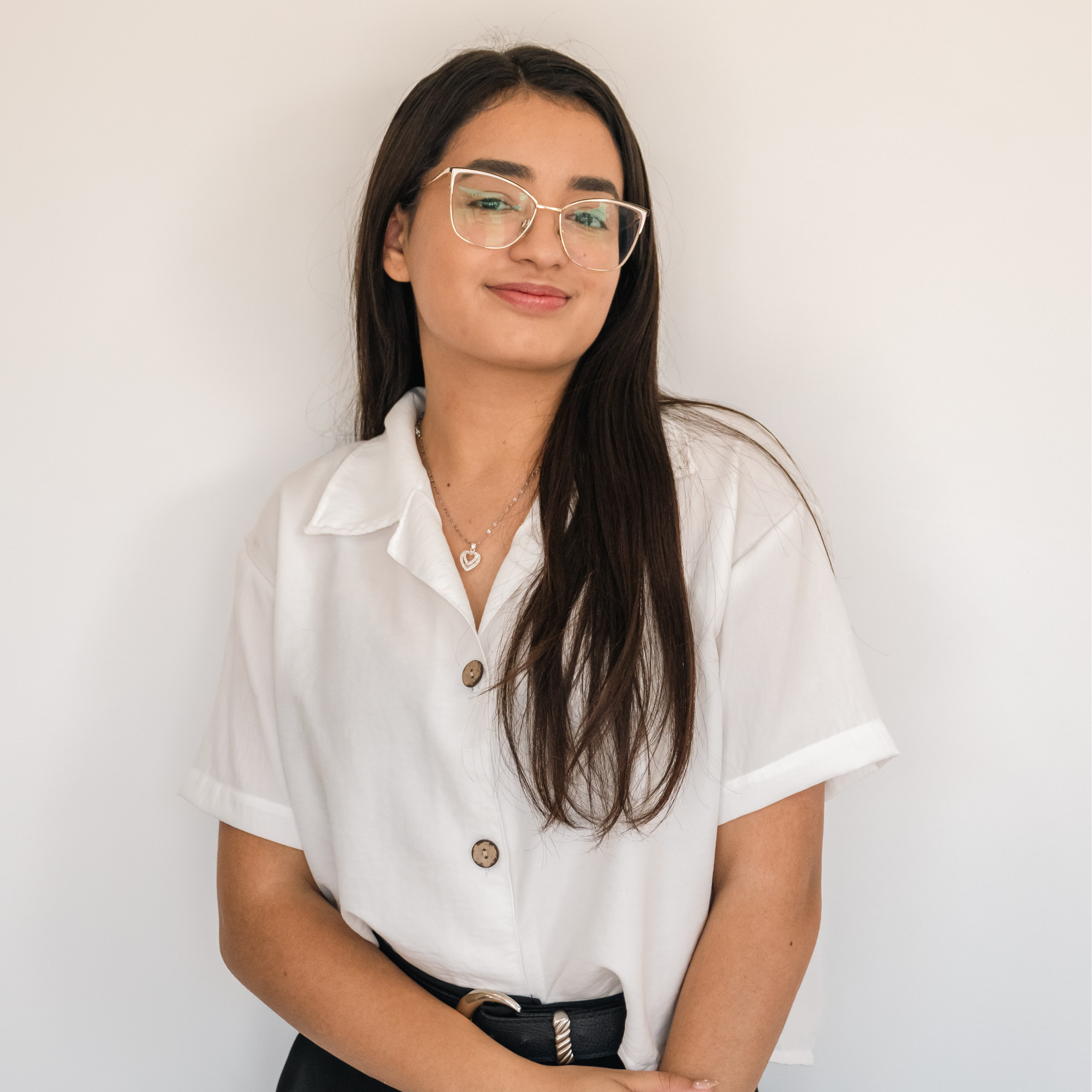 Sabrina Perez Manicura