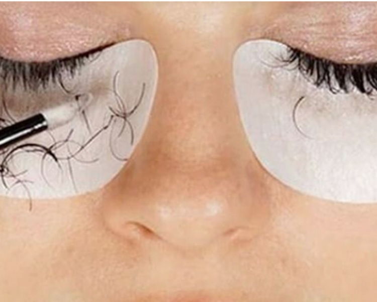 Retiro extensión pestañas