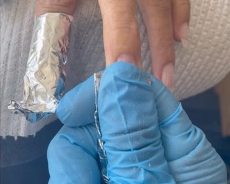 Retiro extensión de uñas