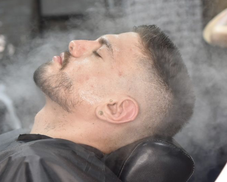 Corte de cabello + mascarilla facial + barba 