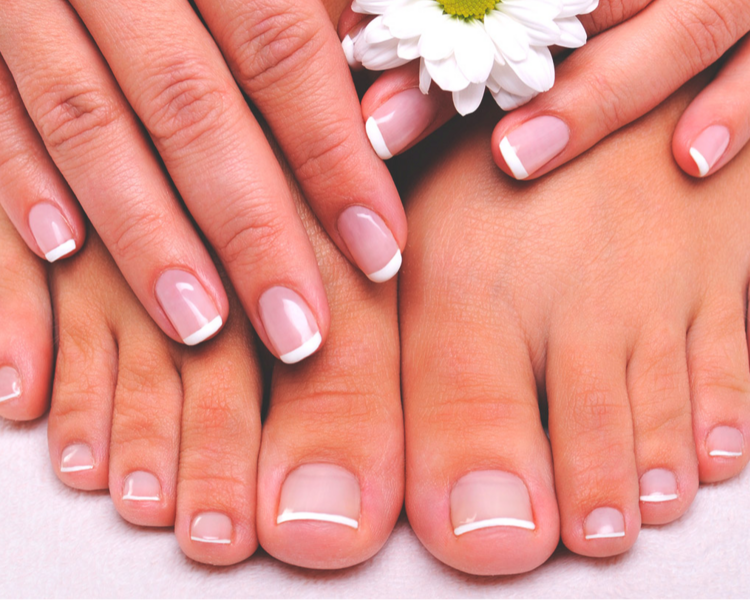 MANICURA + PEDICURA ESMALTADO TRADICIONAL 