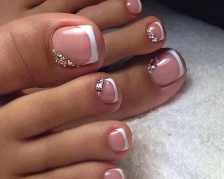 UÑAS AOLASH GIRL (PRESS ONE + PIES SEMI CON 1 DECORACIÓN BÁSICA)