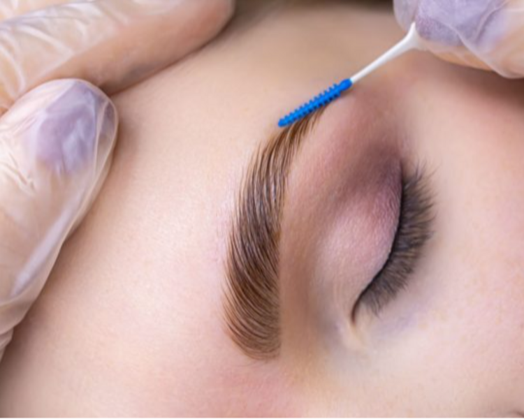 LIFTING DE PESTAÑAS + LAMINADO DE CEJAS