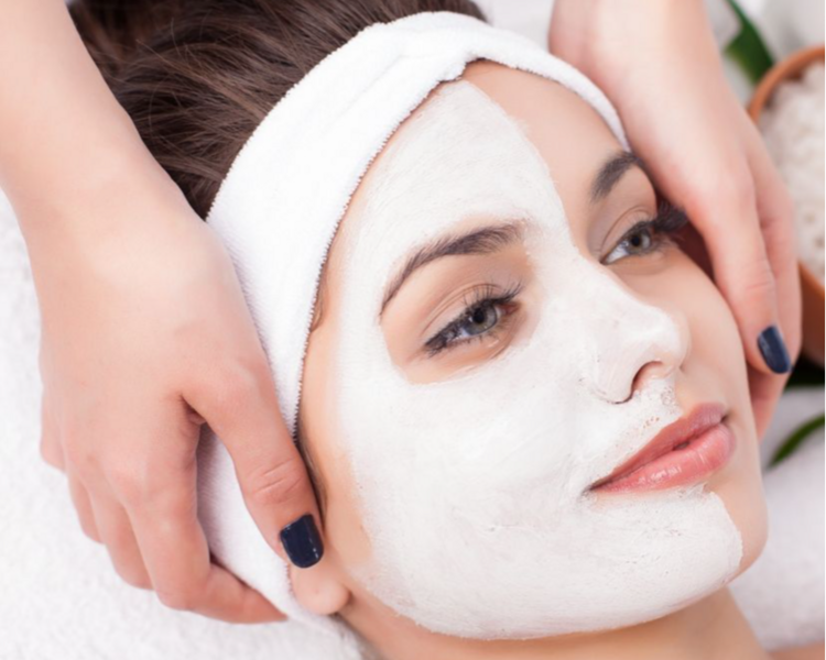 MANICURE SEMIPERMANENTE FRANCÉS + LIMPIEZA FACIAL EXPRESS