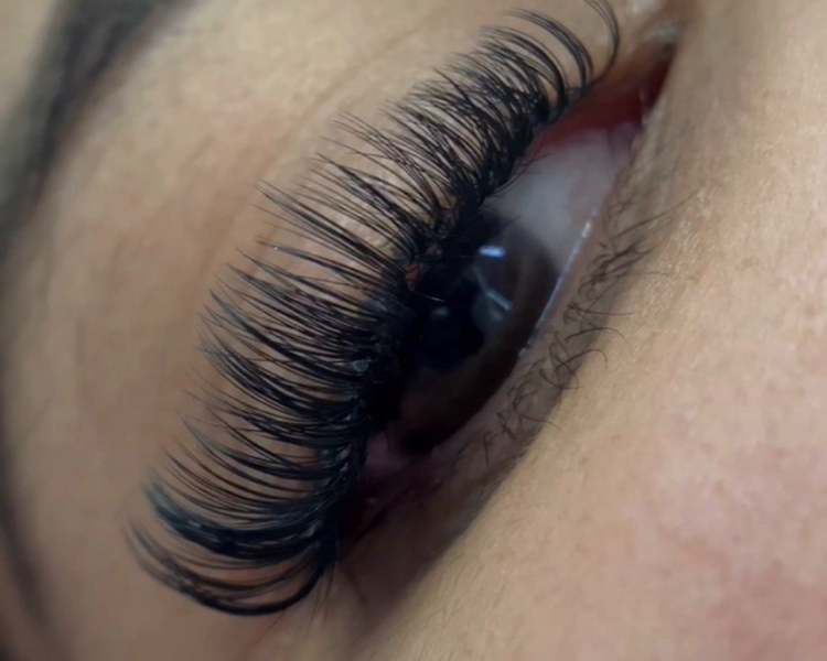 Extensiones con efecto rímel