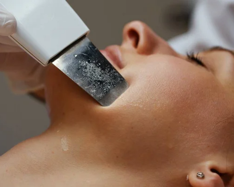 Limpieza facial profunda con espátula ultrasonica + máscara 