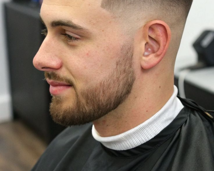 CORTE DEGRADES + BARBA: INCLUYE -  DEPILACION FACIAL (POMULOS - NARIZ Y OREJAS)