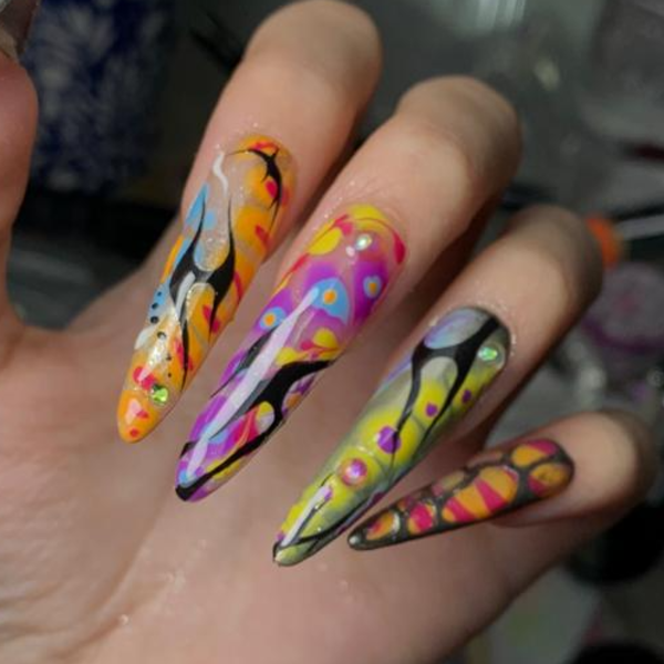Soft gel/service + esmaltado semi + full nail art 