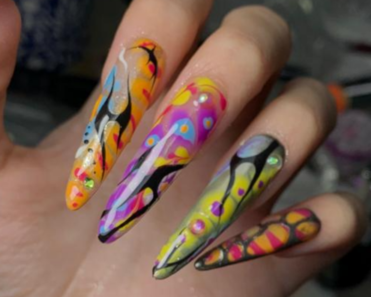 Soft gel/service + esmaltado semi + full nail art 