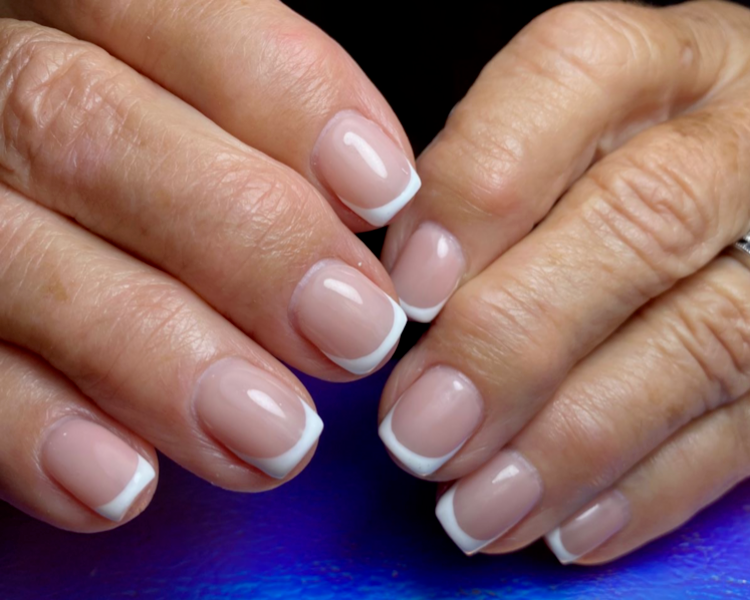 Capping con gel  o poligel  en uñas cortas (hasta 0,5) + semi 