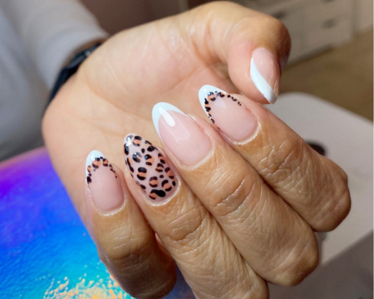 Semipermanente en manos liso