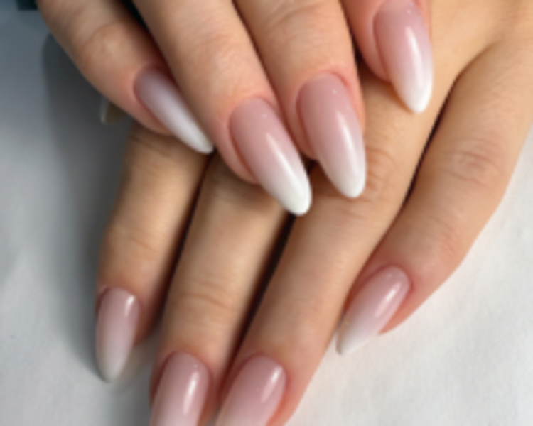 Uñas Acrílicas con Gel