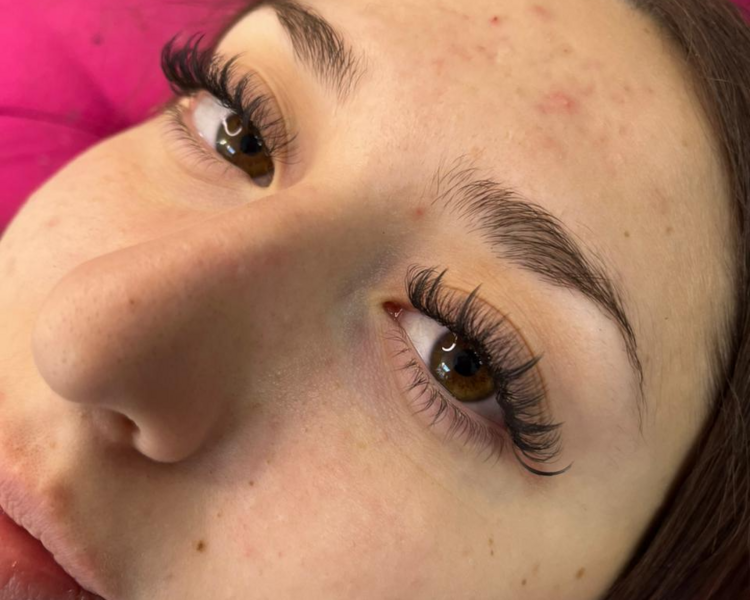 🪶 Pestañas Efecto Spire (Plumitas)