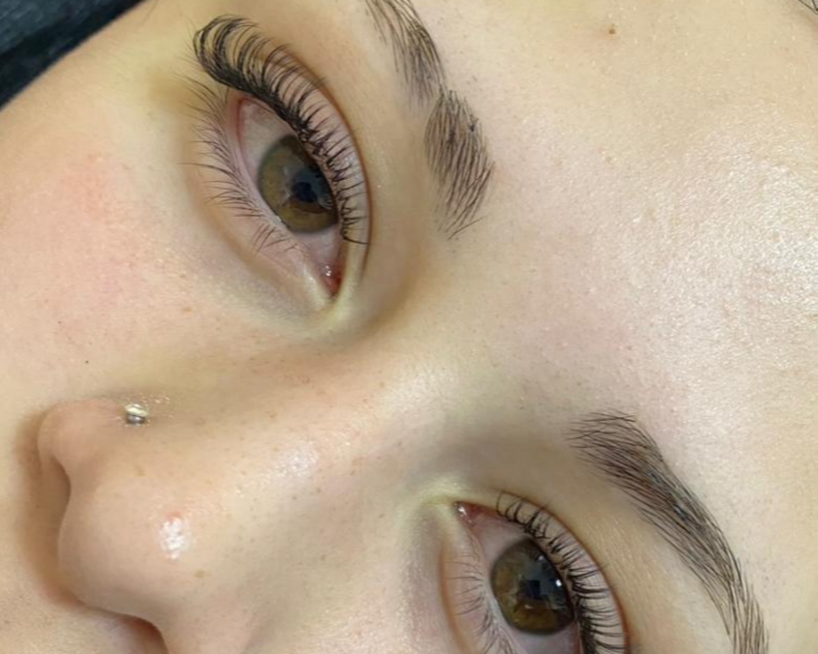 Extensiones de pestañas efecto rimmel 