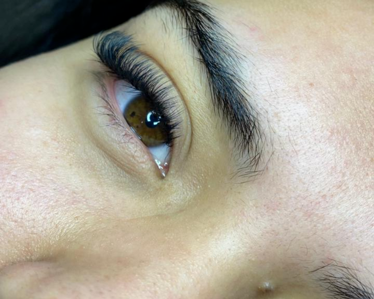 Extensiones de pestanas volumen bajo 