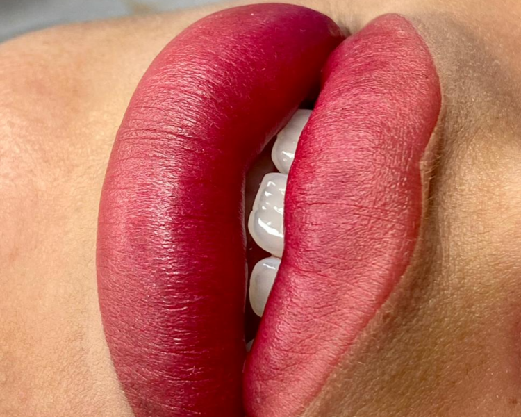 Micropigmentación de labios (Cherry lips)