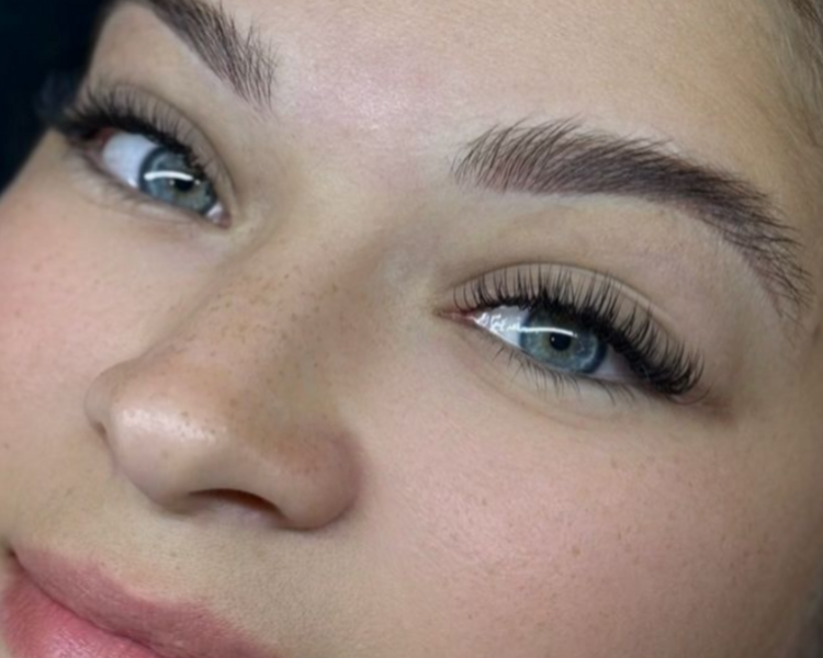 Extensiones (Pestañina)