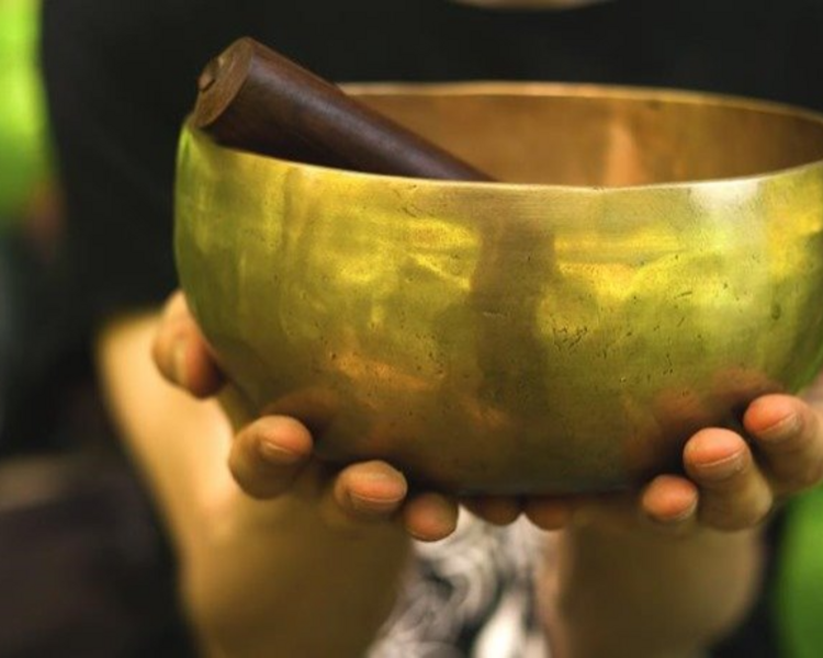 SESION DE ARMONIZACION DE CHACRAS  CON CUENCOS TIBETANOS