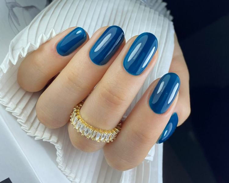 Manicure Rusa (con Reforzamiento)