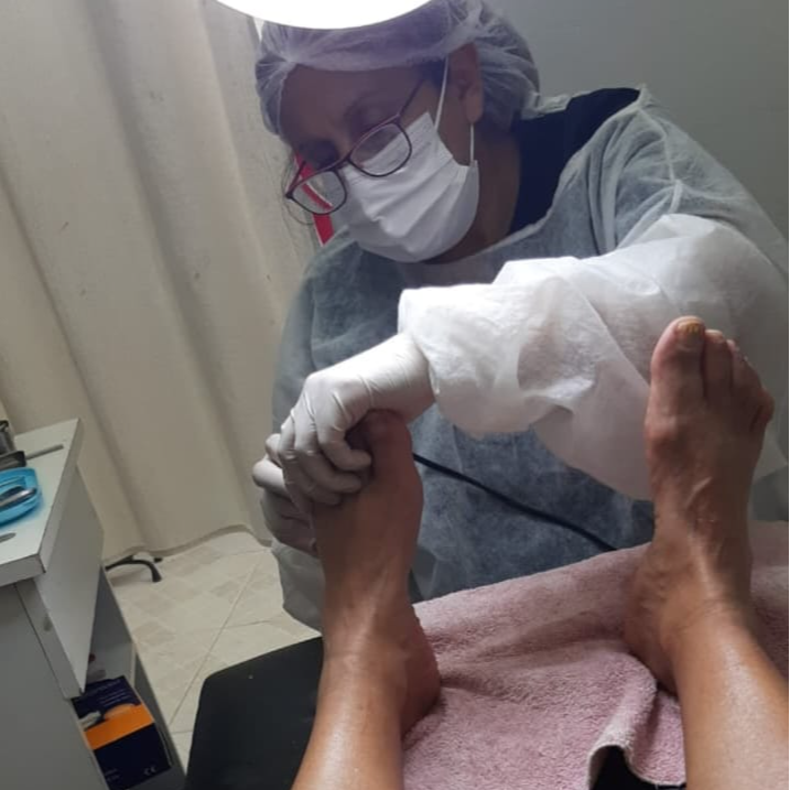 Silvia aquino (podóloga)