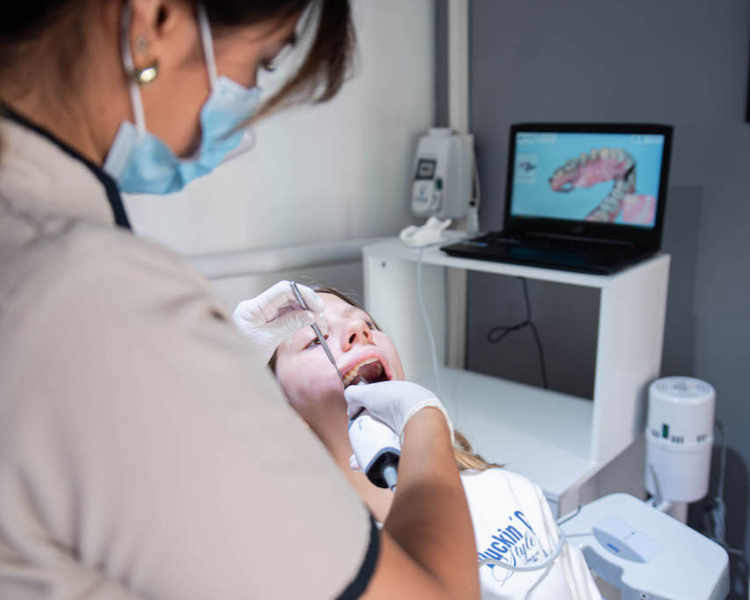 Diagnóstico carillas, coronas, prótesis