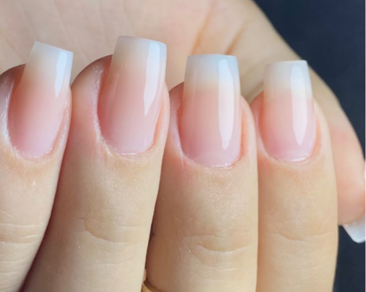 FRACTURA UÑA (ESCULPIDA)