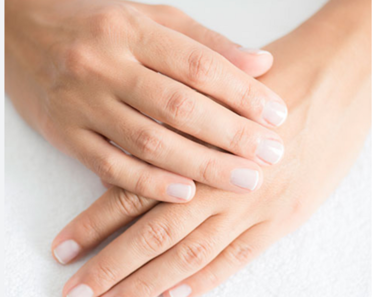 Medik 8 Hand Rejuvenation. Manos