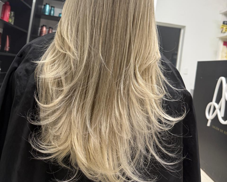 CORTE CABELLO LARGO-EXTRALARGO.