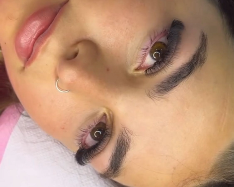 EXTENSION DE PESTAÑAS VOLUMEN TECNOLOGICO INDIANO 5D