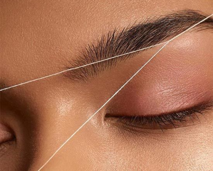 Epilación con Hilo  y Diseño de cejas