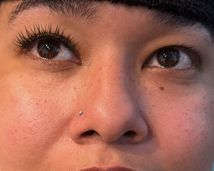 Extensión de pestañas efecto Brasilero 