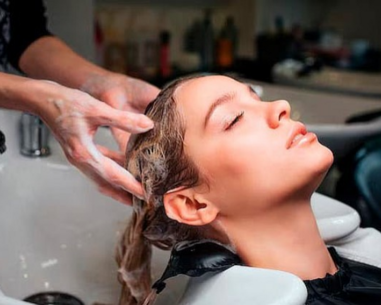 Masaje capilar Sebastián Penetraitt